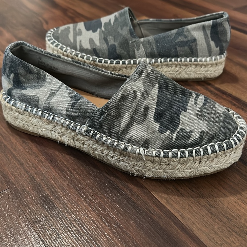 NWOT SPLENDID Laney Camo Platform Espadrille Slip On Size 8 - Picture 3 of 10